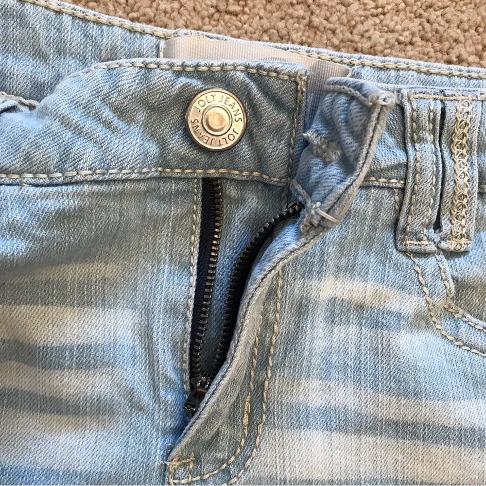 Jolt Distressed Denim Shorts Size 9 Light Blue Pearl Detail Embroidered Cross - Picture 6 of 14